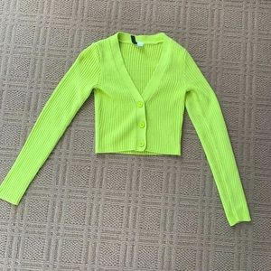 Divided Cropped sweater/cardigan